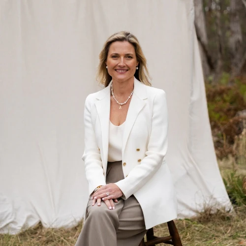 Dr Sandra Elmer